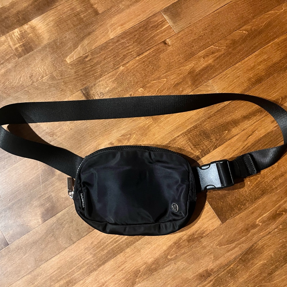 Lululemon Athletica Black Belt Bag